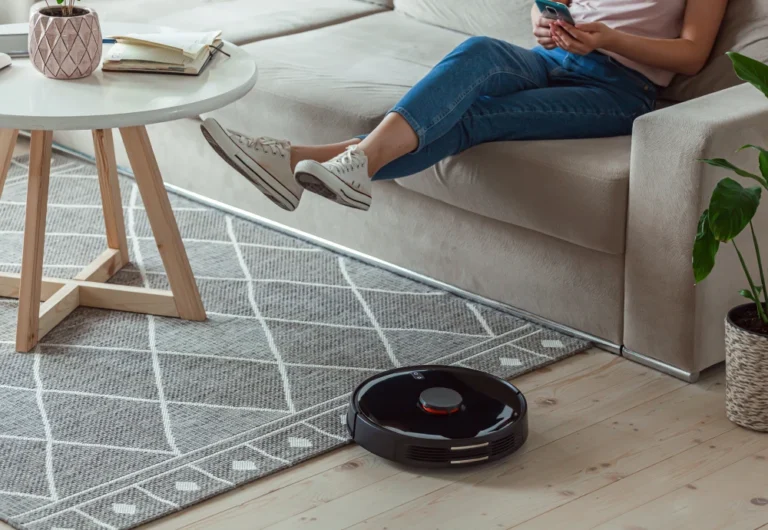 Robot vacuum cleaner with docking station at luxant. Shop